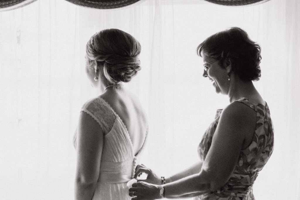 charleston wedding photographer shot of bride and her mother getting ready